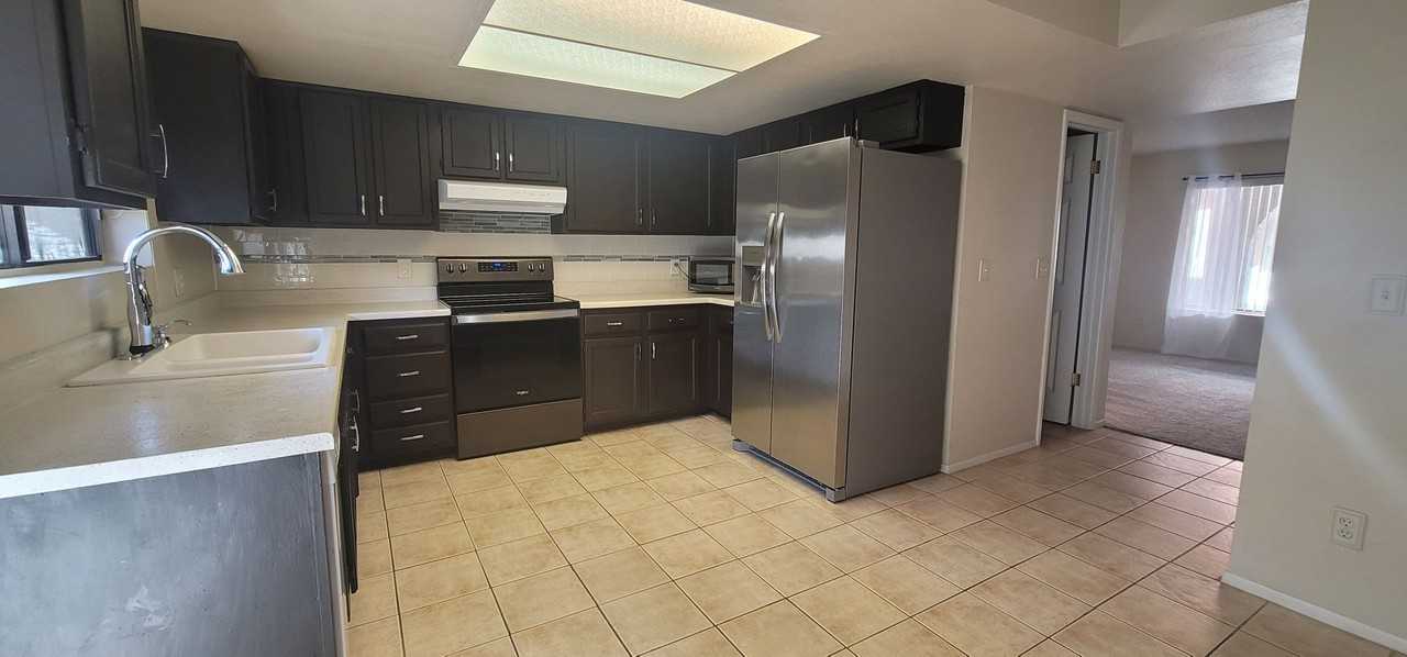 16510 E Palisades Blvd #6 - Photo 5 of 24