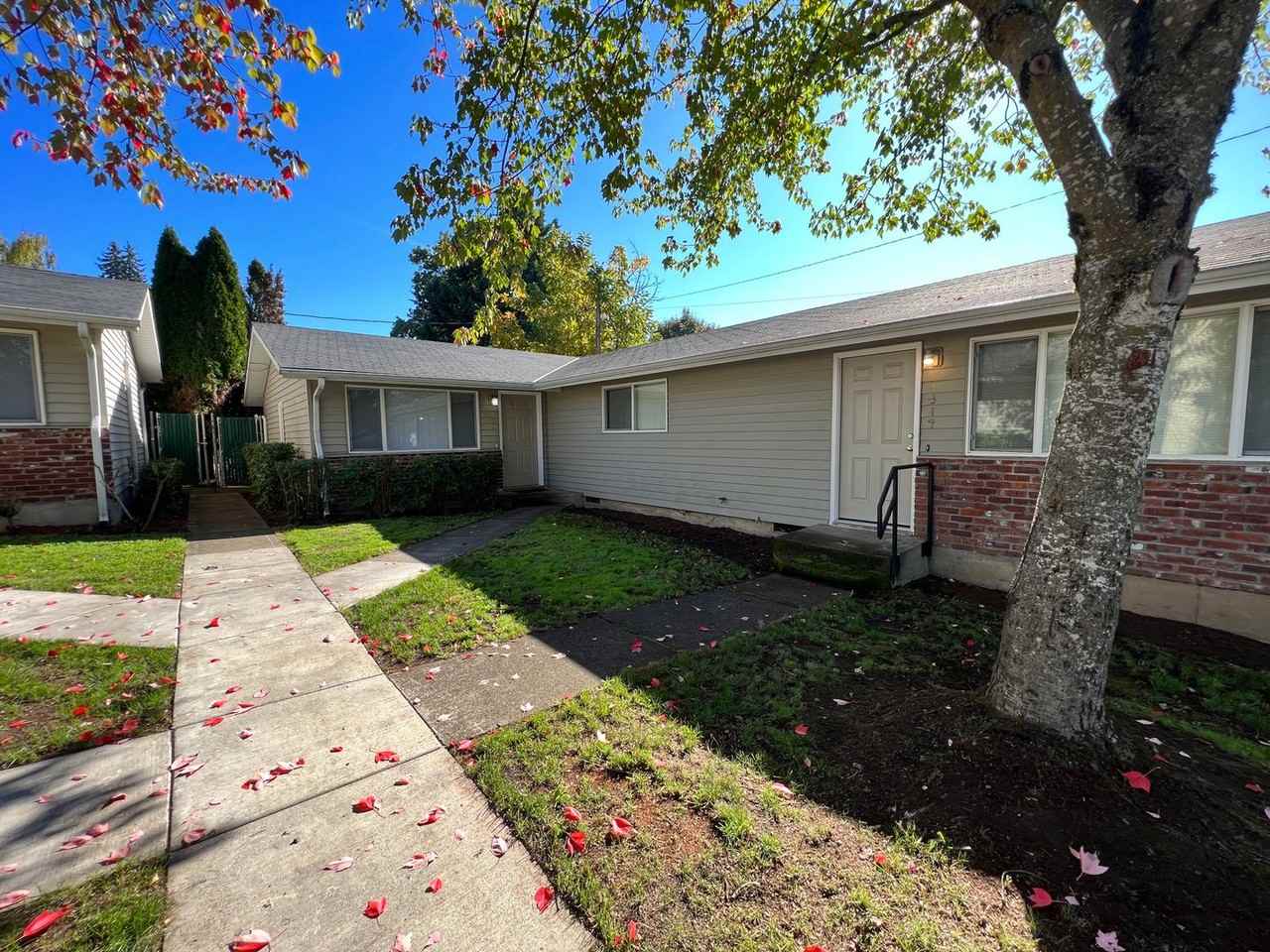 1325 Z St - Photo 2 of 20