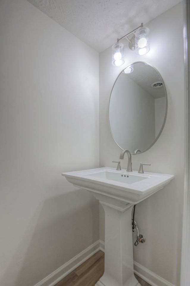 103 Brentwood Sq - Photo 5 of 13