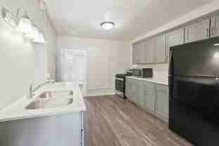 2022 1/2 College St - Photo 1 of 1