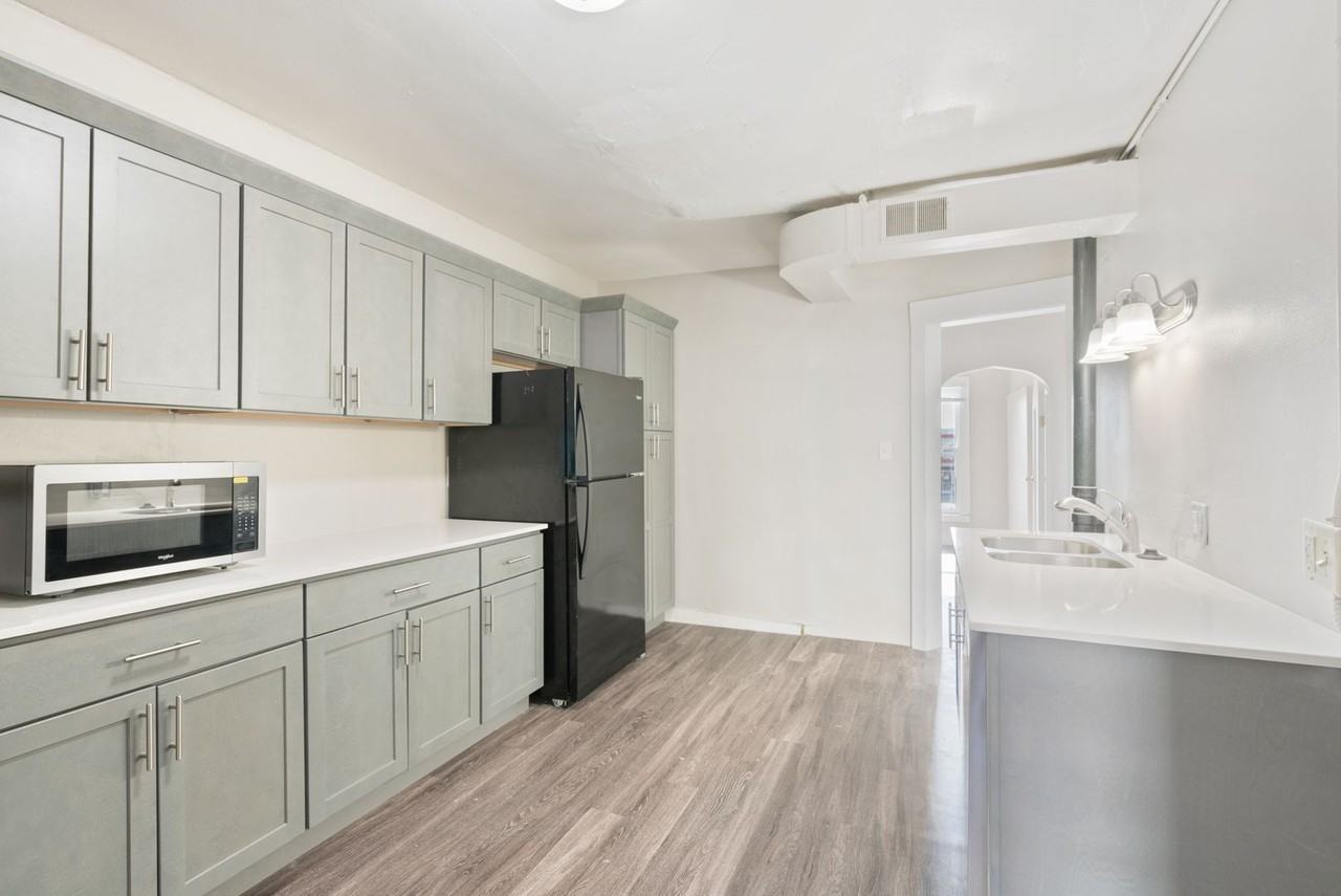 2022 1/2 College St - Photo 2 of 9