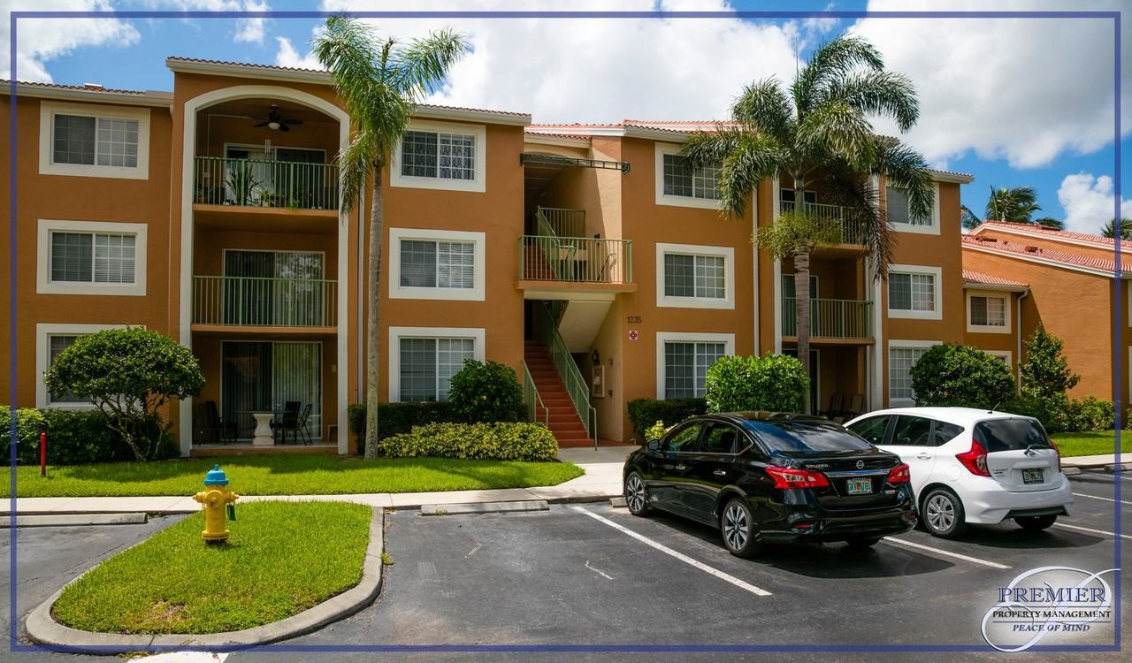 1235 Wildwood Lakes Blvd #104 - Photo 5 of 35