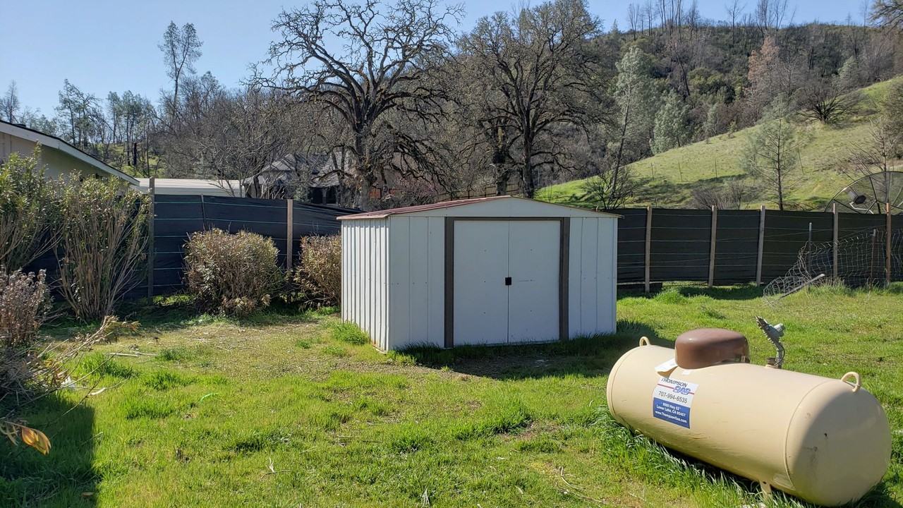 3795 Spring Valley Rd - Photo 2 of 5