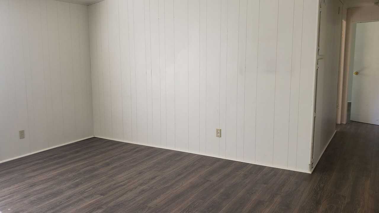 3795 Spring Valley Rd - Photo 3 of 5