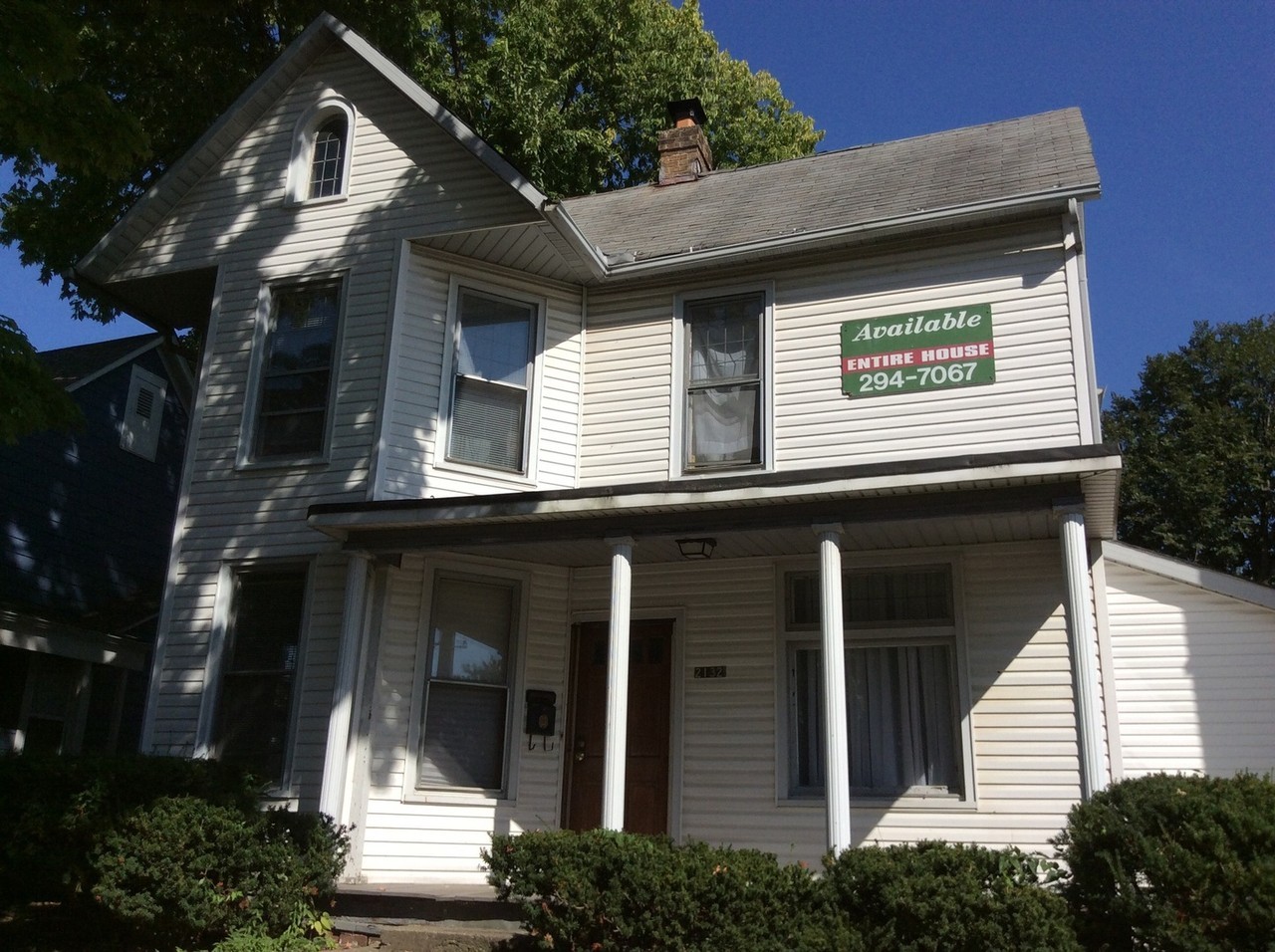 2132 Indianola Ave - Photo 2 of 50