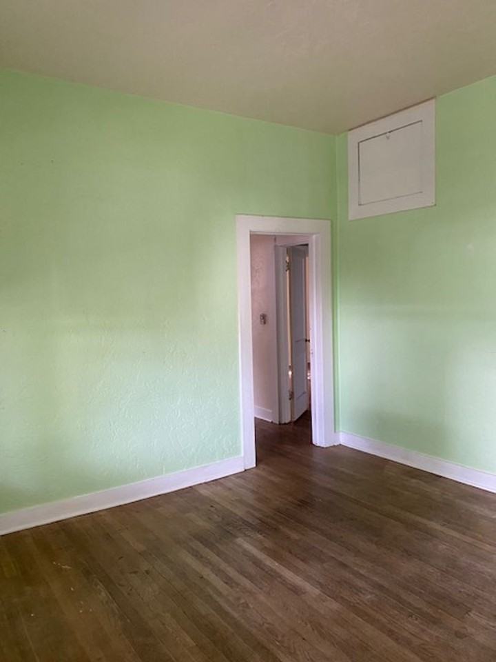 506 Se 2nd St - Photo 3 of 17