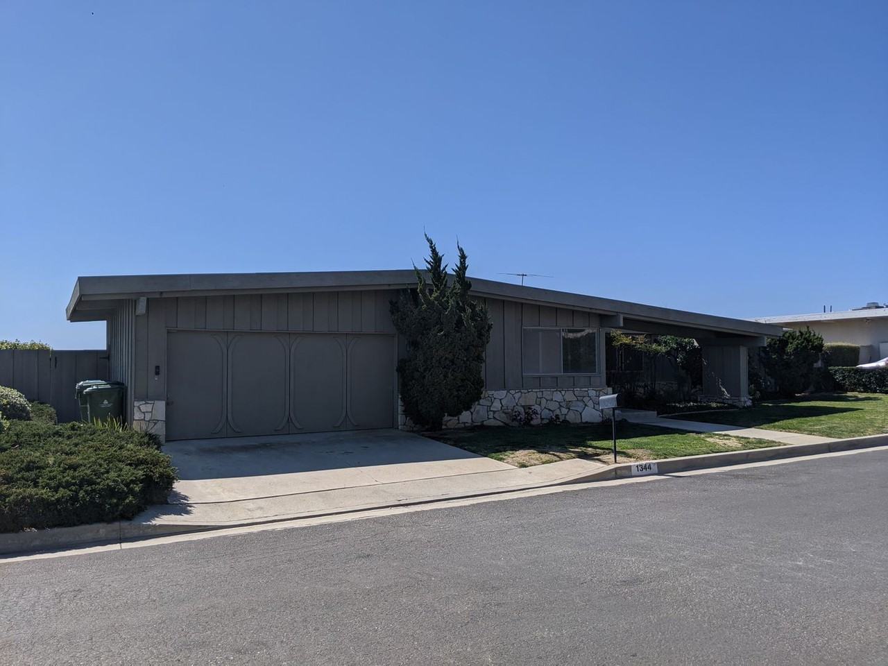 1344 Luna Vista Dr - Photo 2 of 49