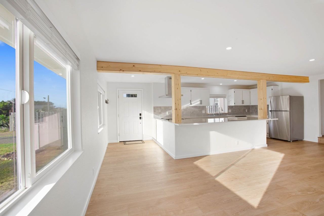 677 Harrison Ave Sw - Photo 3 of 21