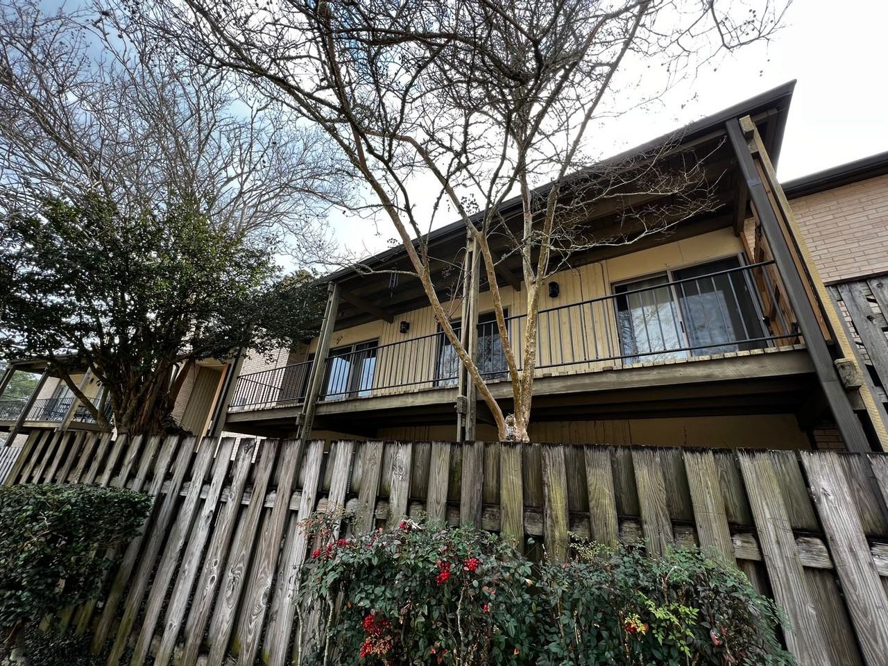 1008 S College Rd #203 - Photo 2 of 16