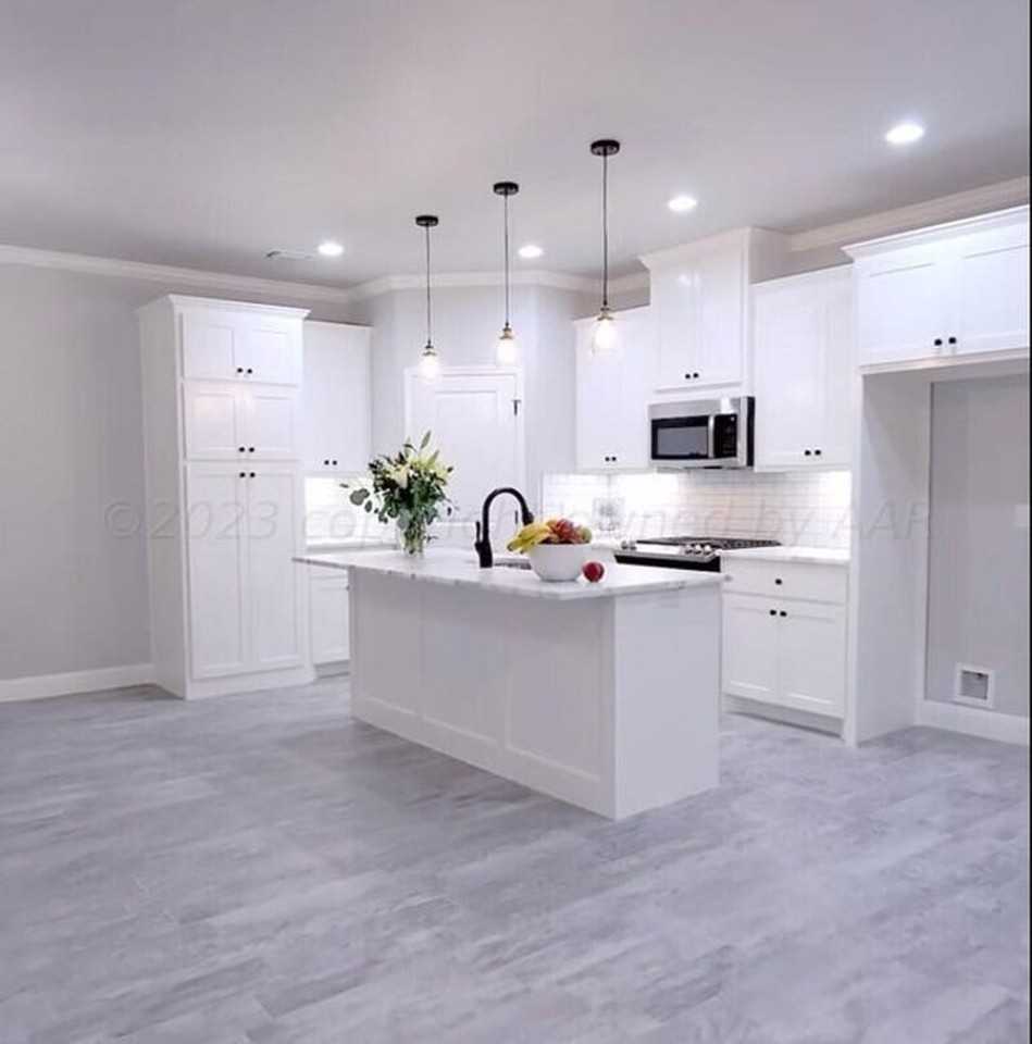 2802 Conner Dr - Photo 3 of 12