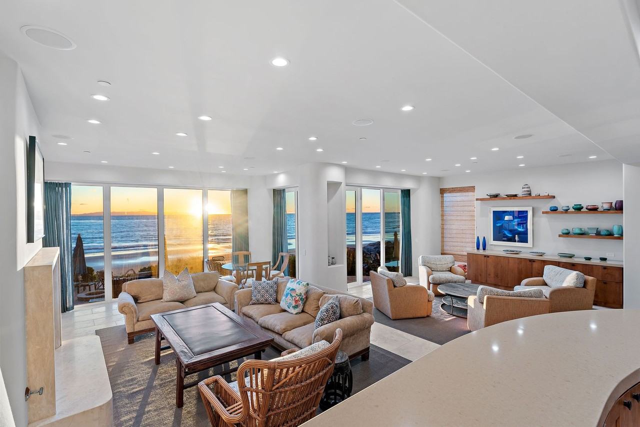 2956 Solimar Beach Dr - Photo 6 of 50