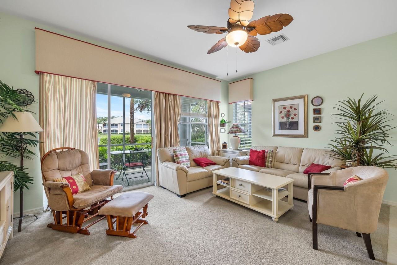 10528 Diamante Way - Photo 3 of 16