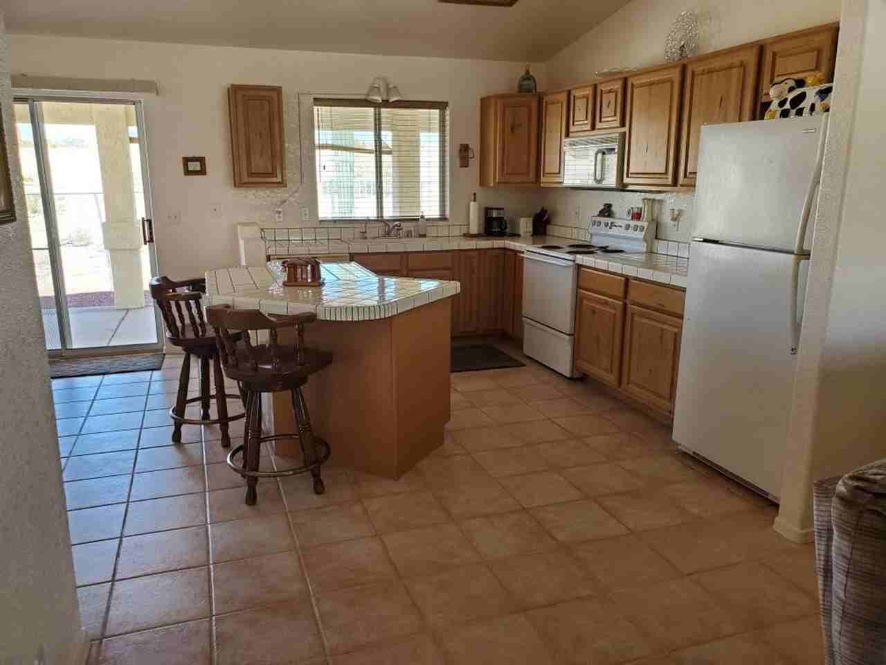 1391 Mcculloch Blvd S - Photo 4 of 28