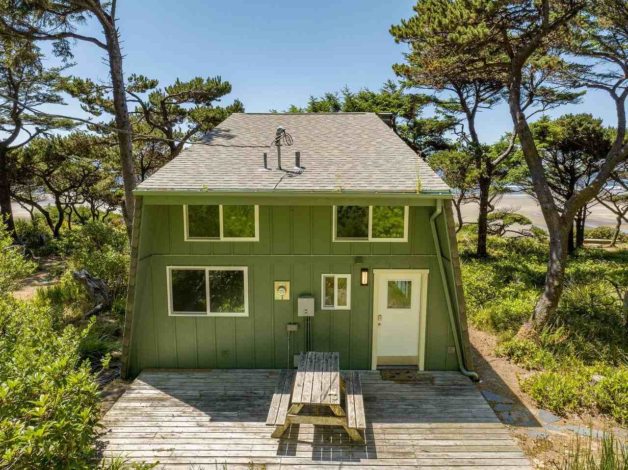 1318 Nw Voyager Way - Photo 2 of 20