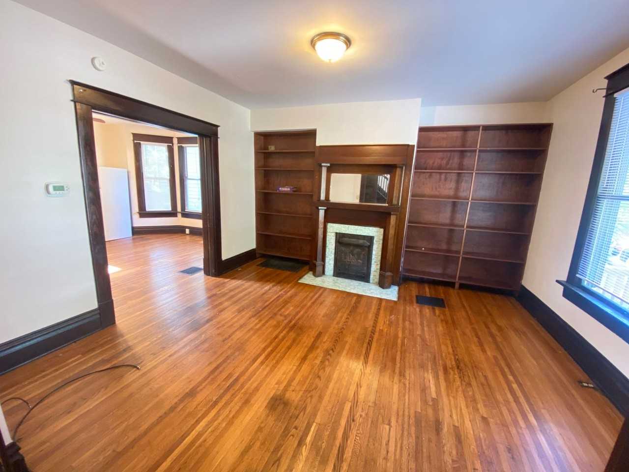 2300 Indianola Ave - Photo 4 of 17