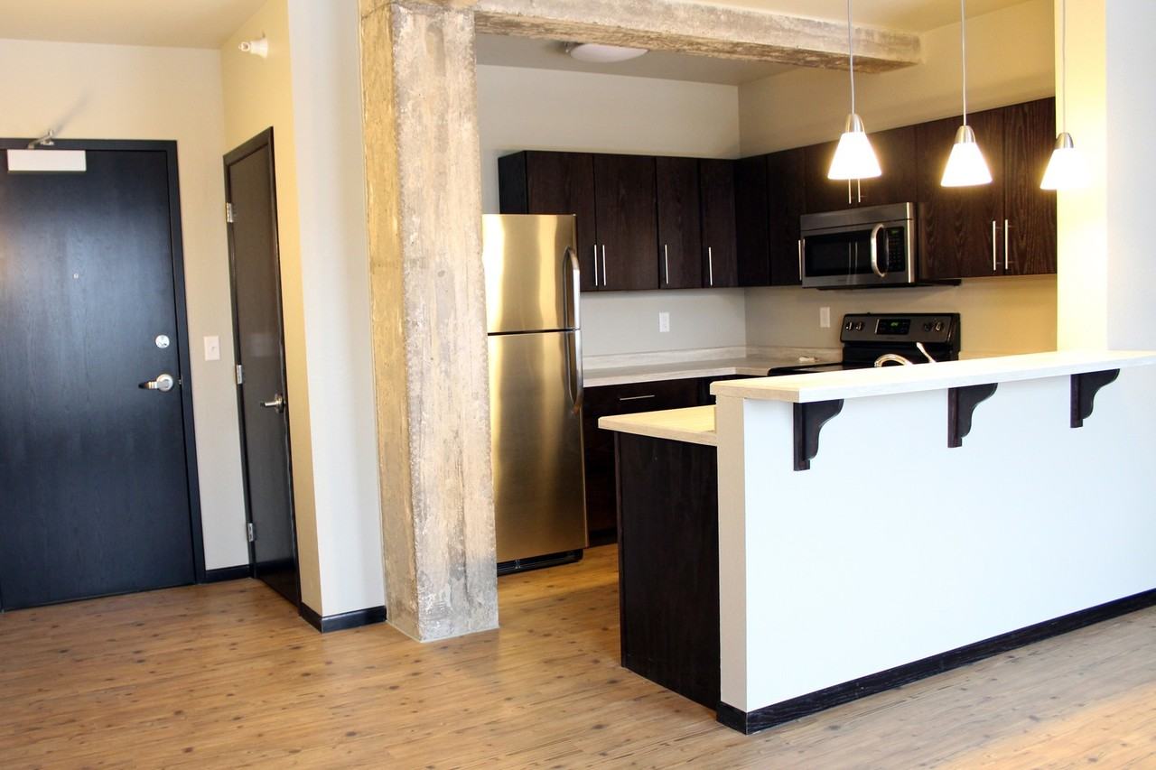 13 1st Ave Sw #405 - Photo 6 of 11