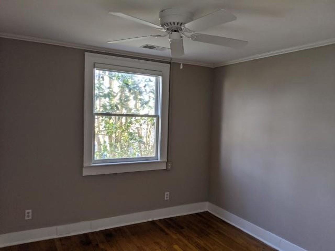 36 Charlotte St #2 - Photo 7 of 17