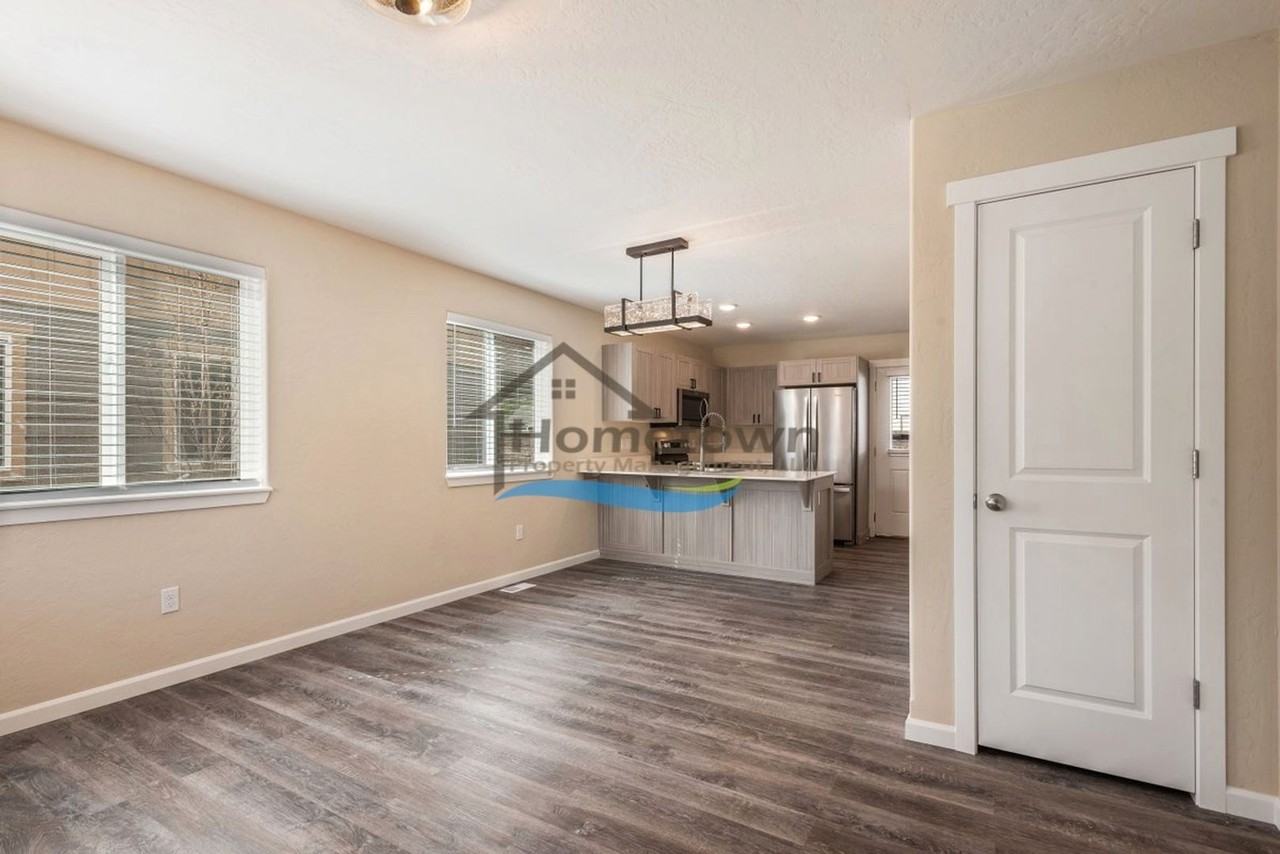 1357 N Sadee Ln - Photo 5 of 18