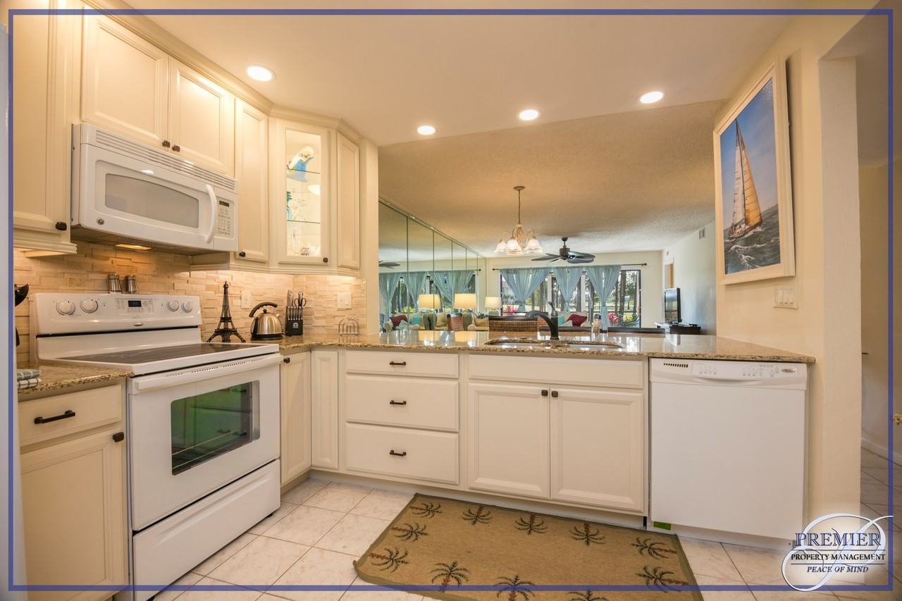 5741 Deauville Cir #108 - Photo 7 of 16