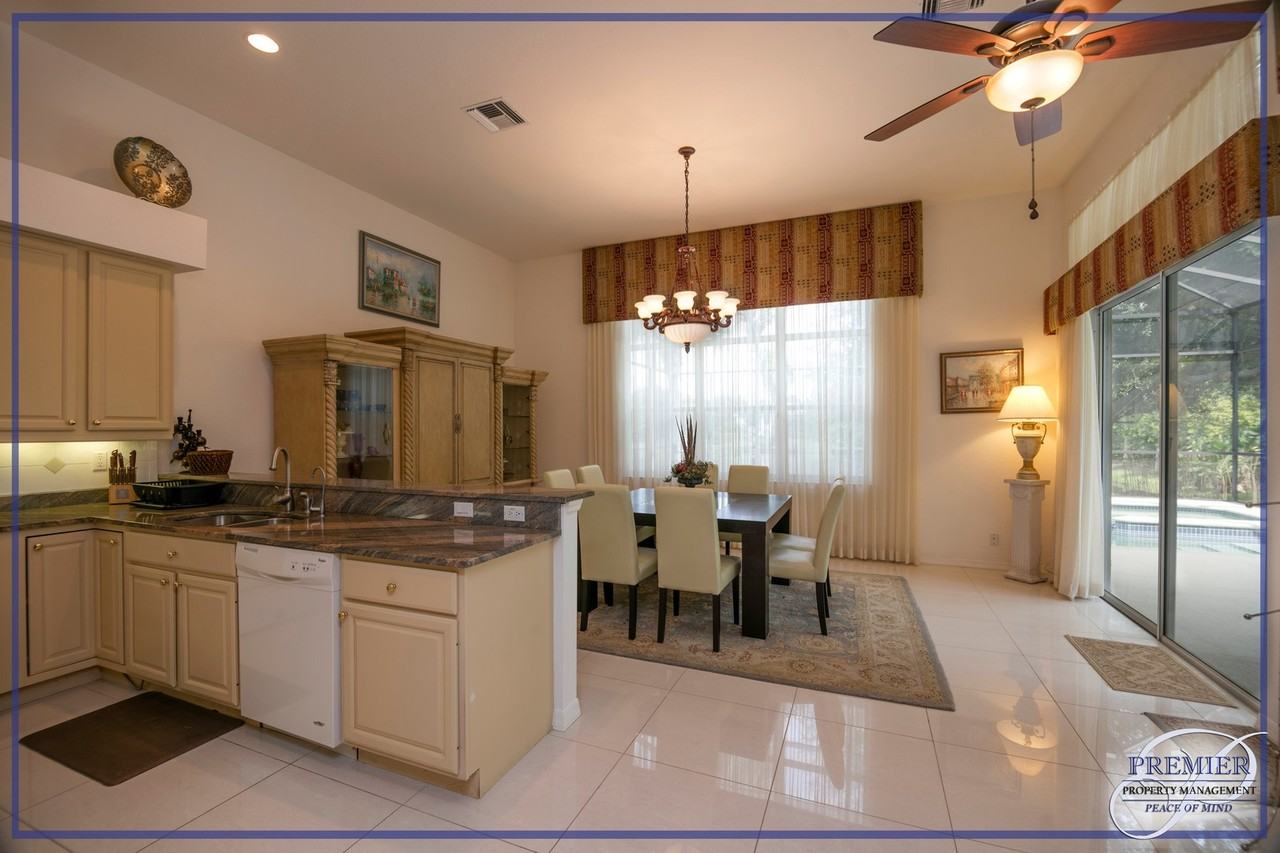 8526 Pepper Tree Way - Photo 4 of 19