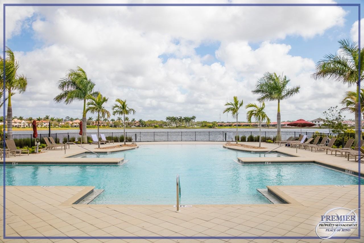 1466 Artesia Dr W - Photo 5 of 20