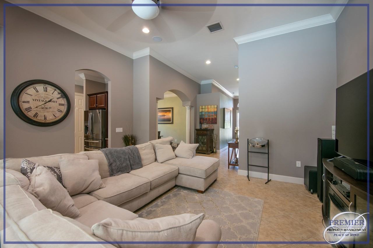 8198 Valiant Dr - Photo 7 of 19