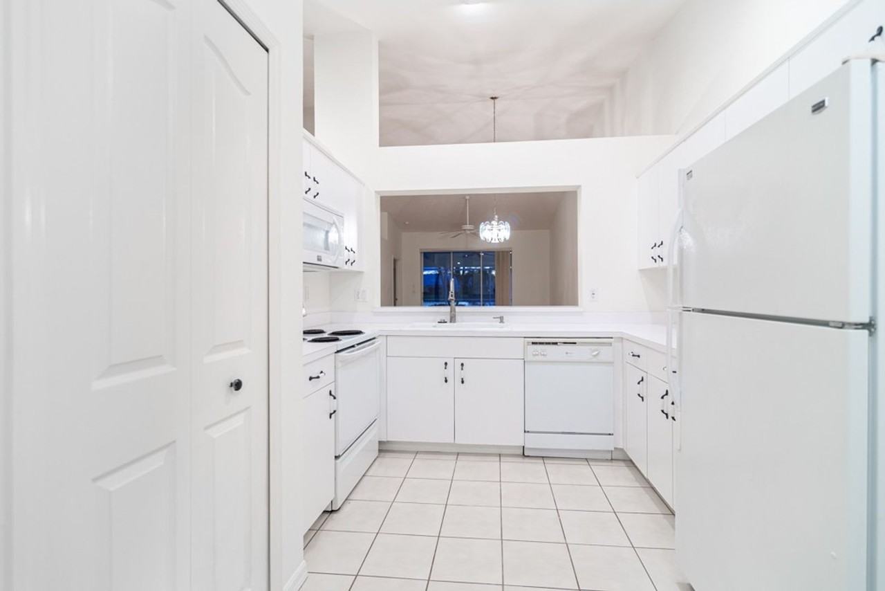 2230 Stacil Cir - Photo 6 of 36