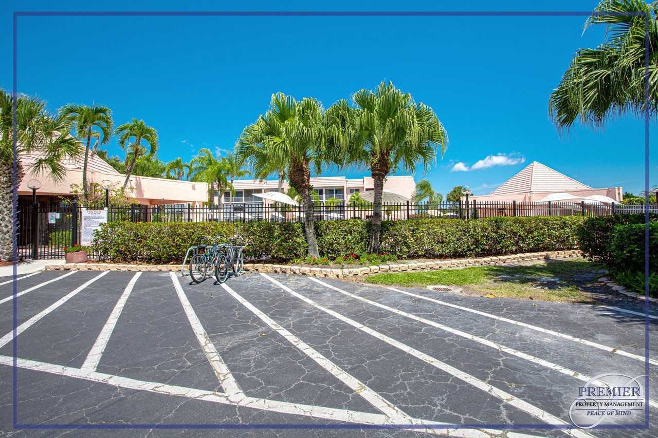 225 Turtle Lake Ct #106 - Photo 4 of 38