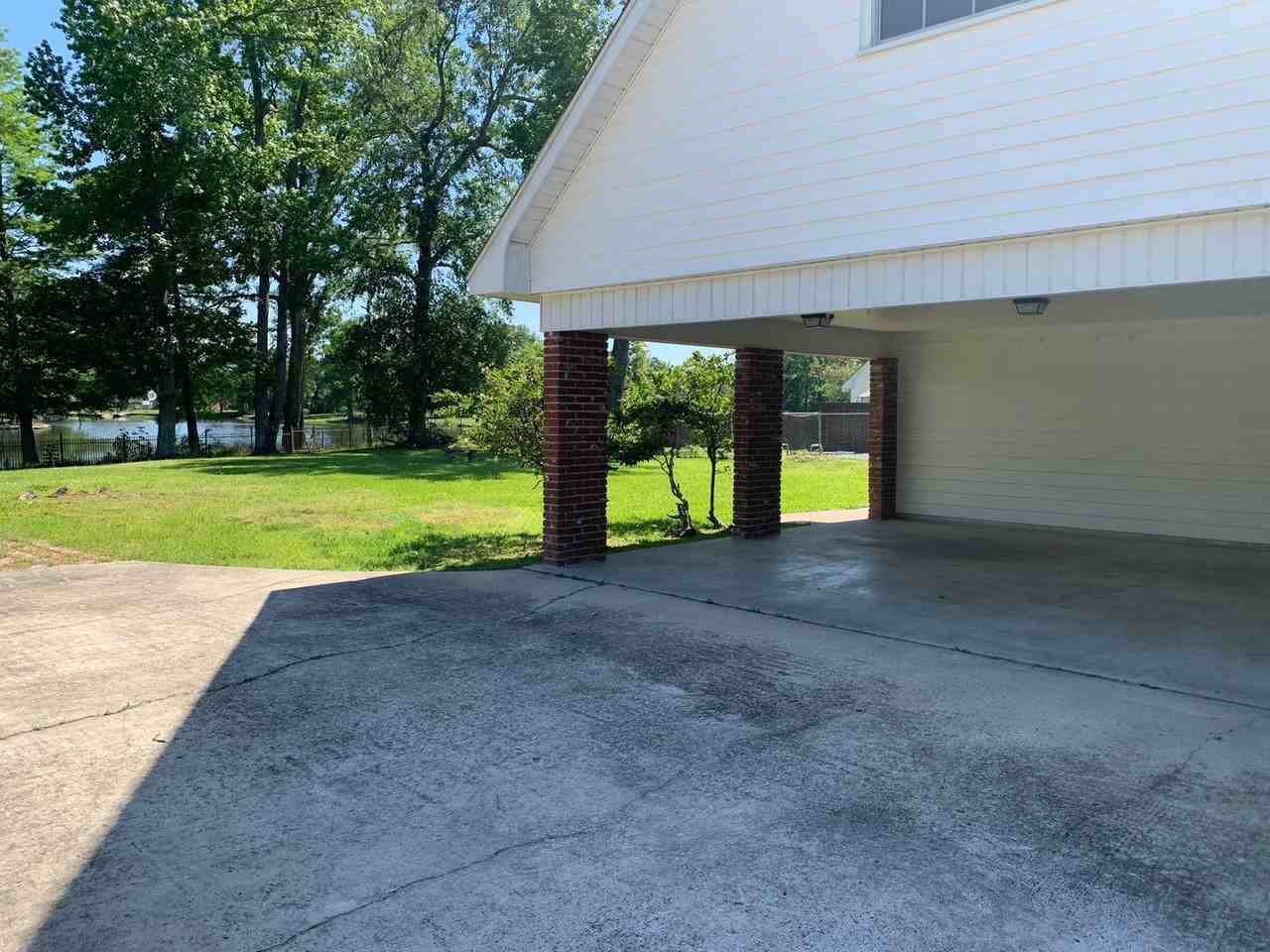 866 W Lakeview Dr - Photo 2 of 39