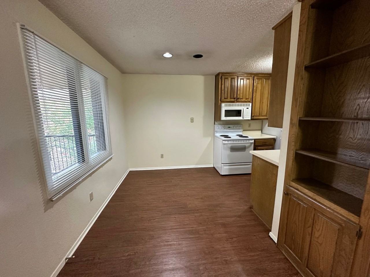 1421 S 12th St #209 - Photo 4 of 11