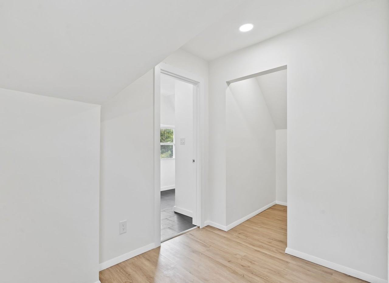 1208 Chislett St - Photo 3 of 23