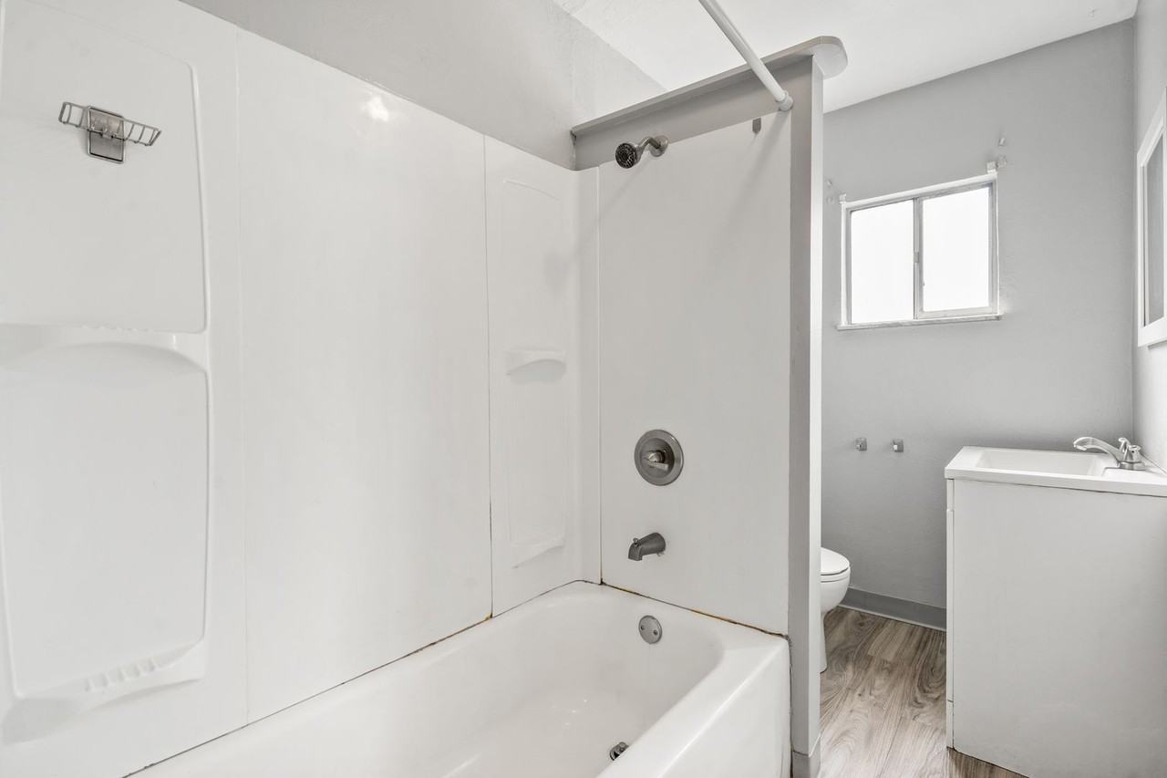 4408 Woolslayer Way - Photo 7 of 13
