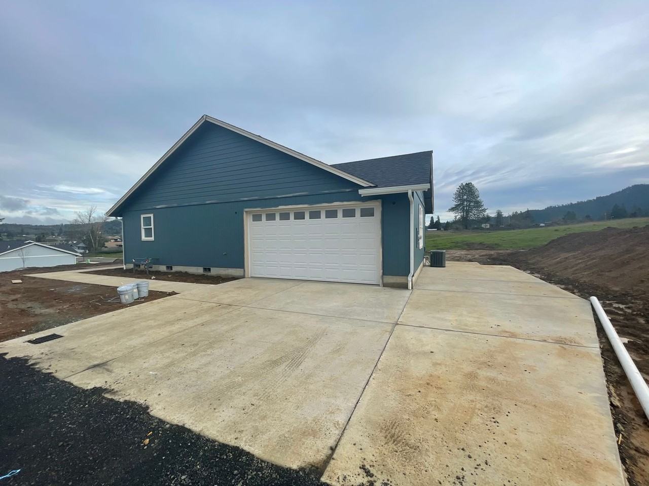 220 Jaswant Ave - Photo 2 of 22