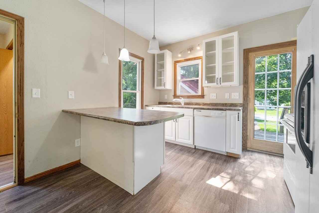 1822 Franklin Street - Photo 5 of 21