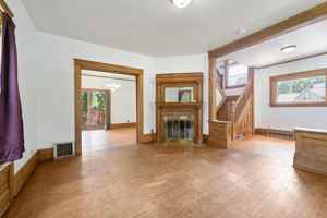 featured image of 513 W 22nd St