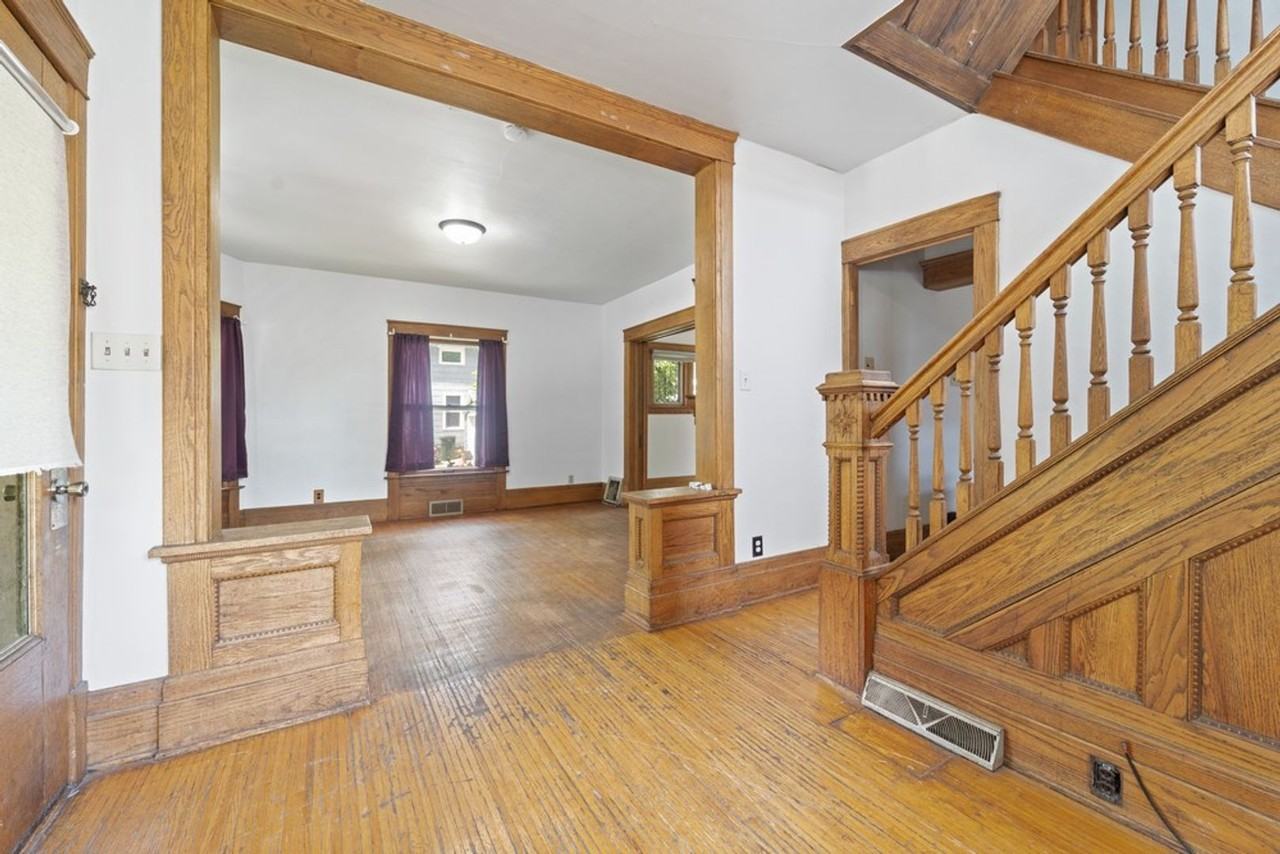 513 W 22nd St - Photo 7 of 17