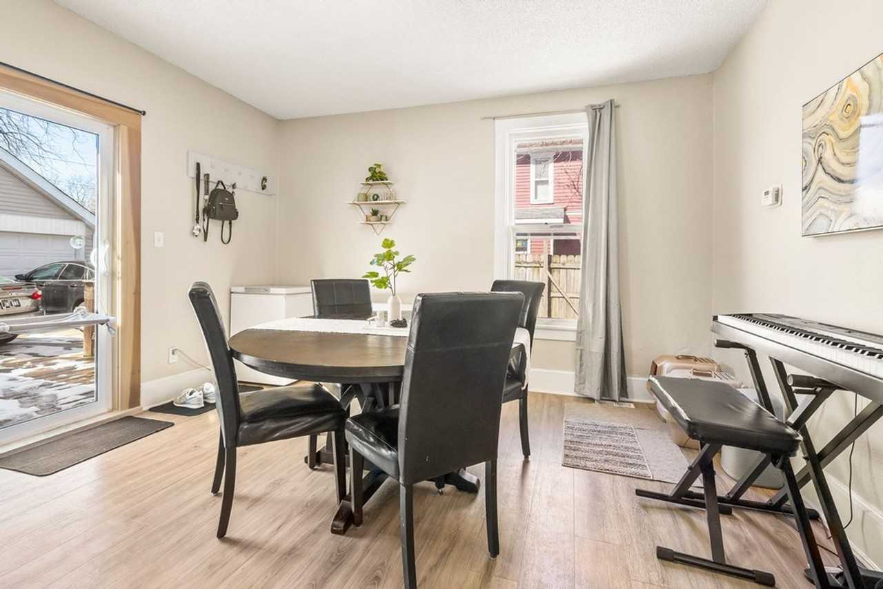 709 Iowa St - Photo 7 of 22