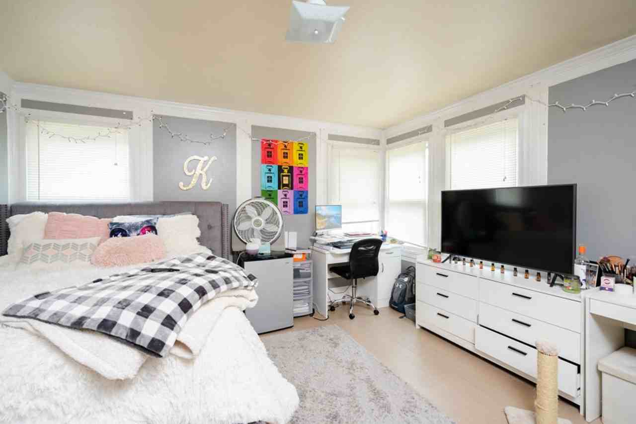 1915 Olive St - Photo 7 of 15