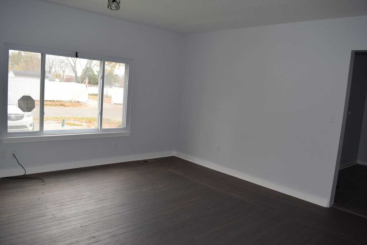 315 Voorheis St #A - Photo 5 of 20