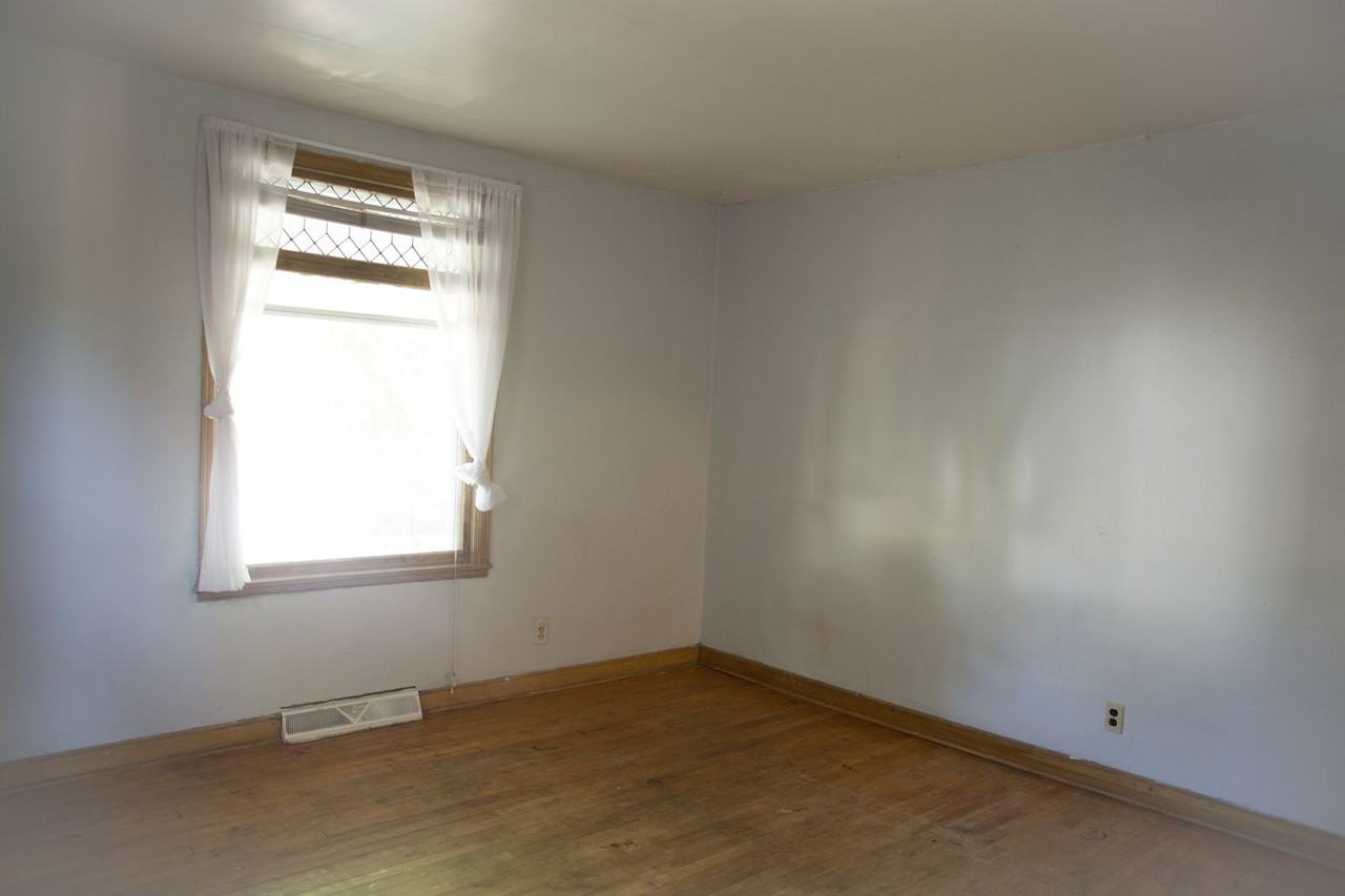 644 Ontario St Se - Photo 7 of 7