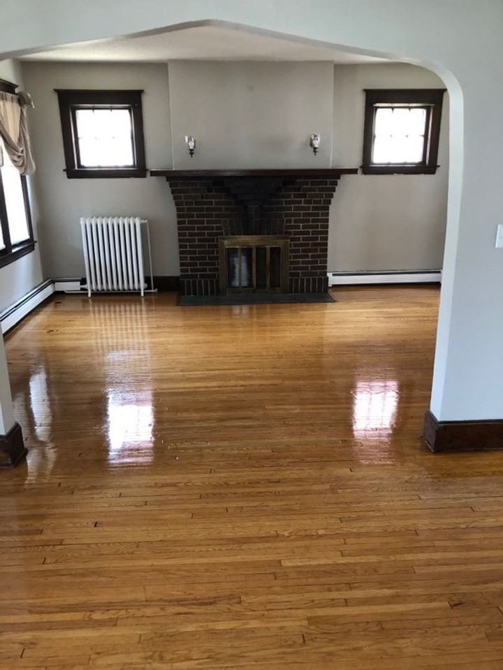1368 Minnehaha Ave W - Photo 2 of 13
