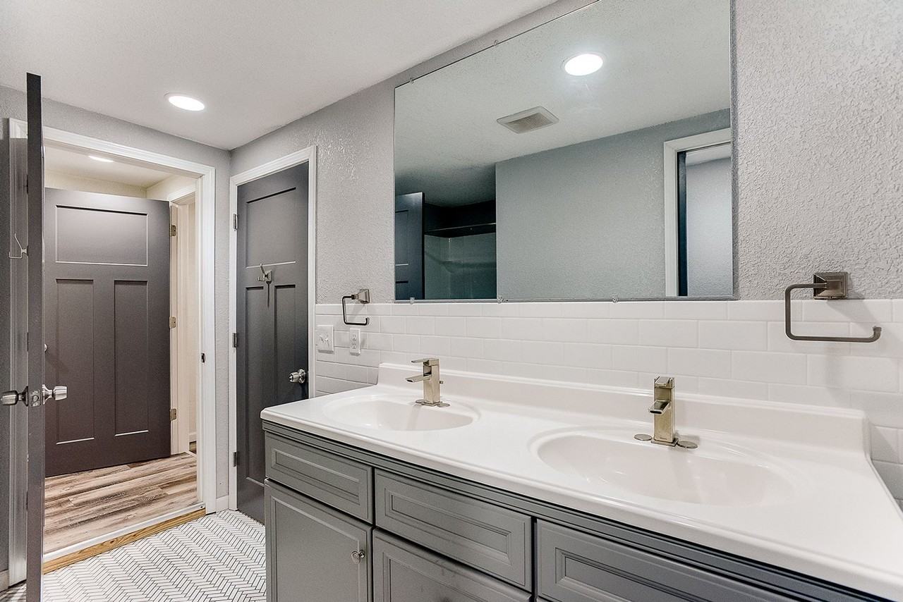 1368 Minnehaha Ave W - Photo 5 of 13