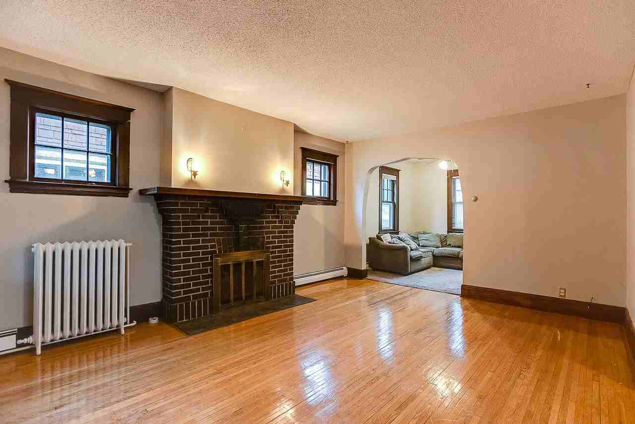 1368 Minnehaha Ave W - Photo 6 of 13