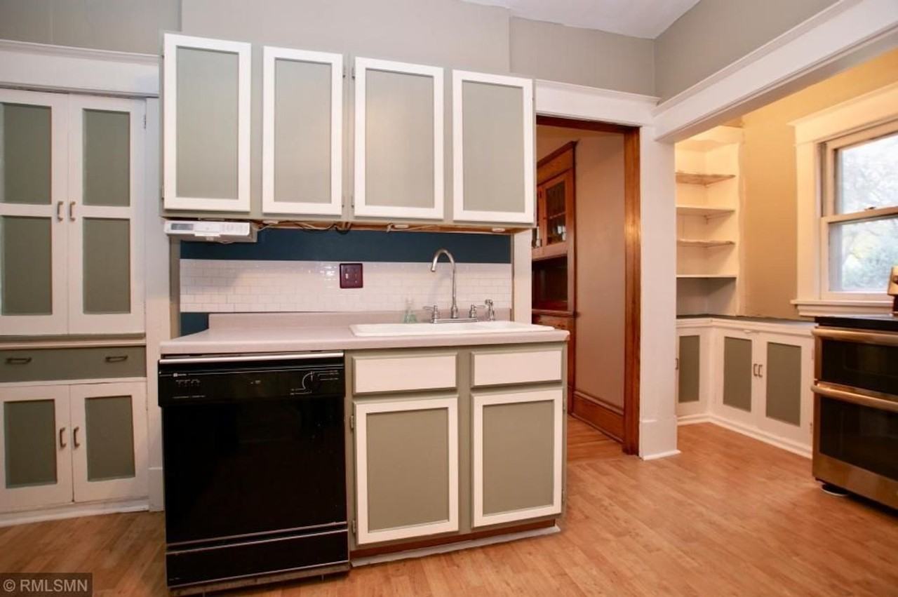 1652 Marshall Ave - Photo 2 of 25