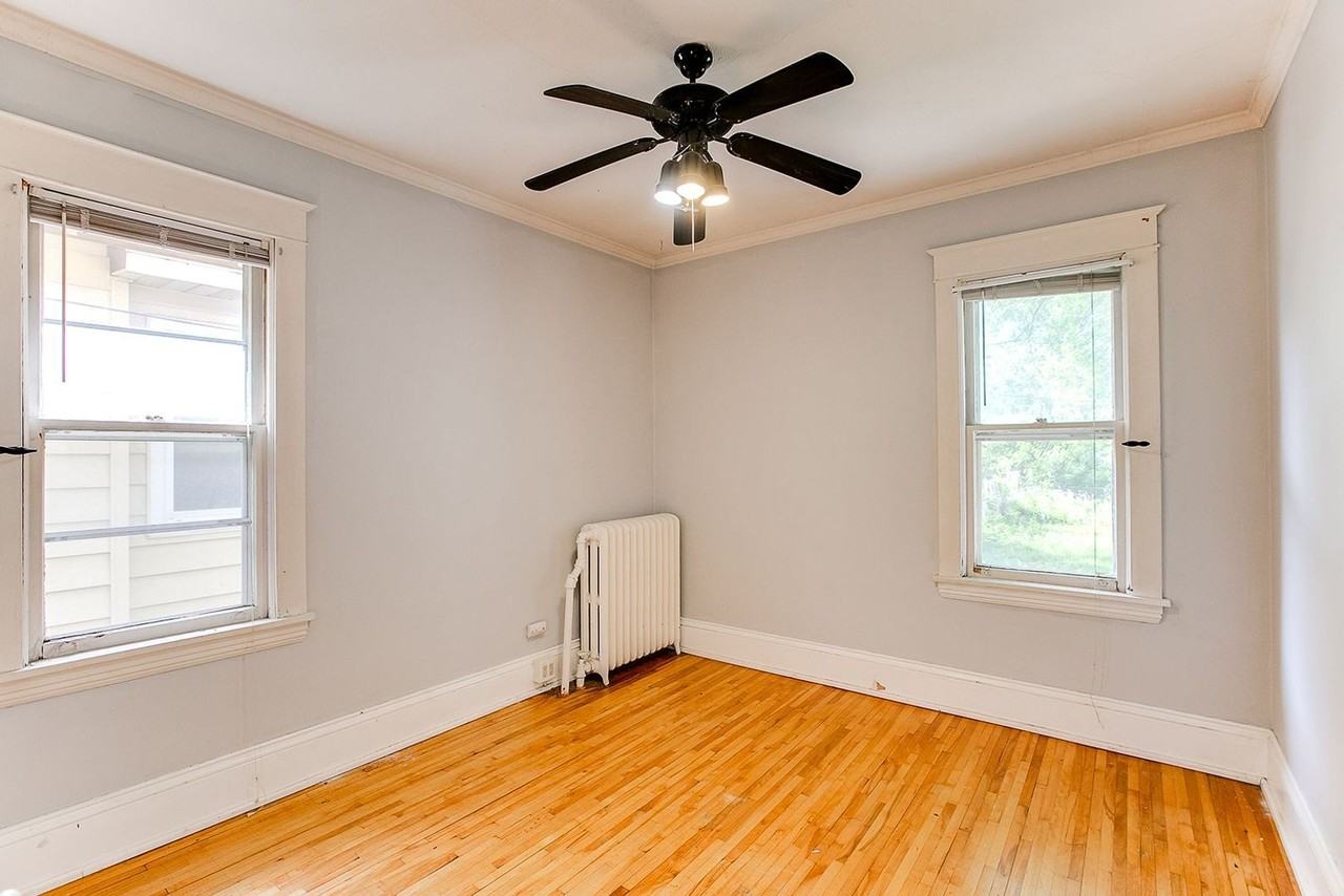 1660 Hewitt Ave - Photo 6 of 10