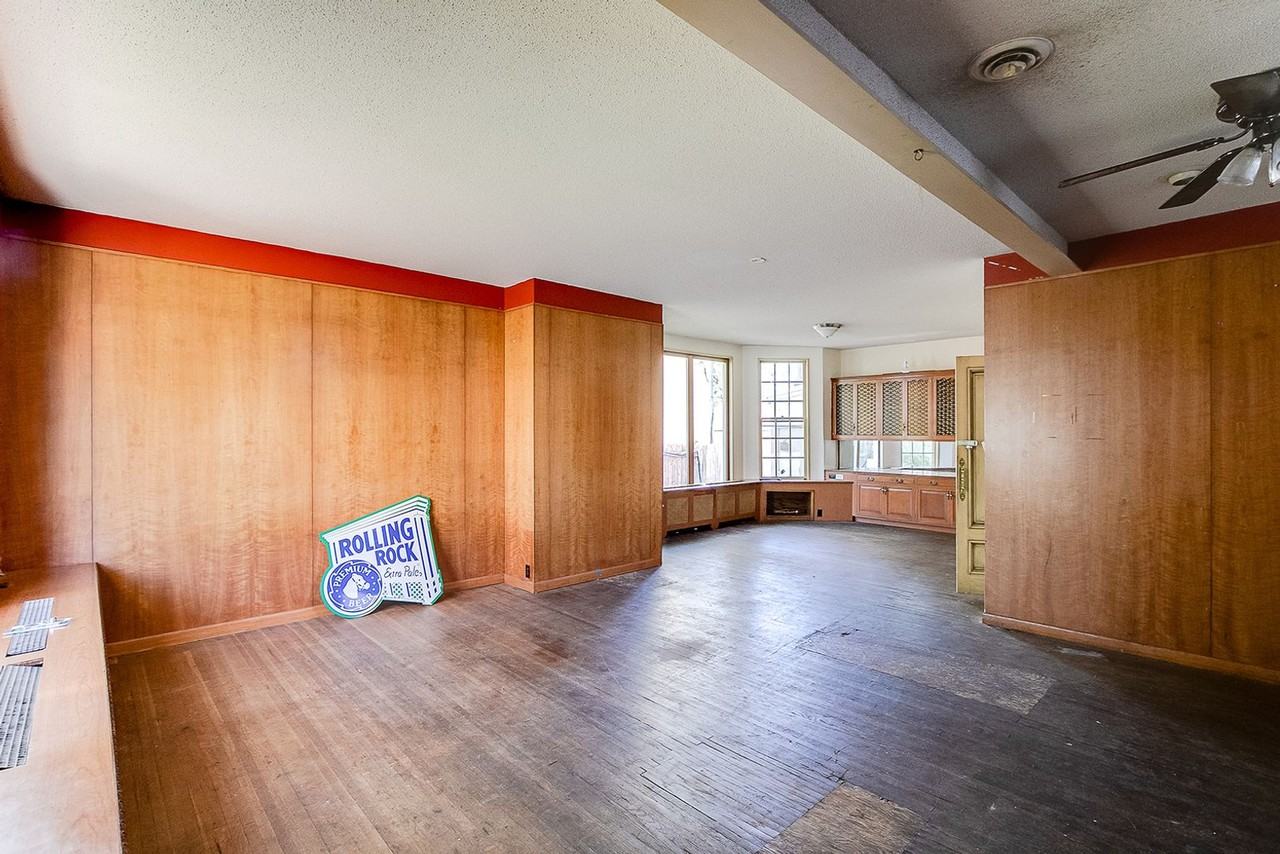 1430 Minnehaha Ave W - Photo 2 of 10