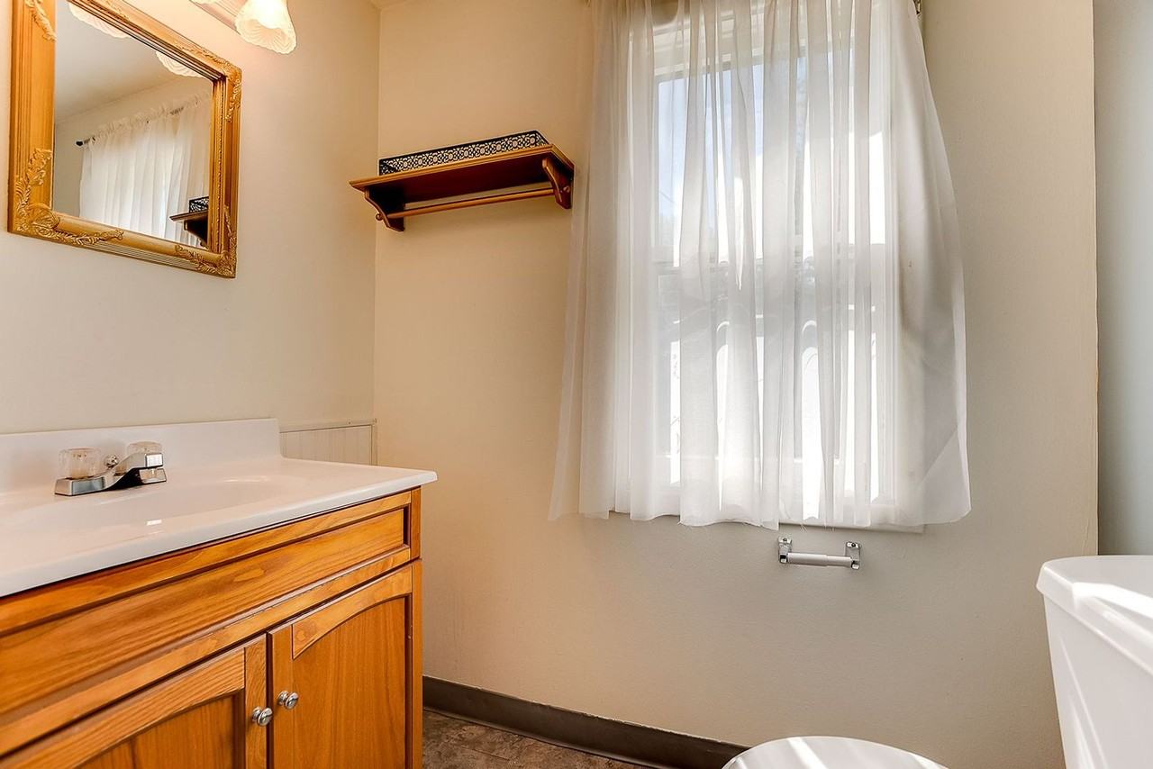 437 Fry St - Photo 4 of 9