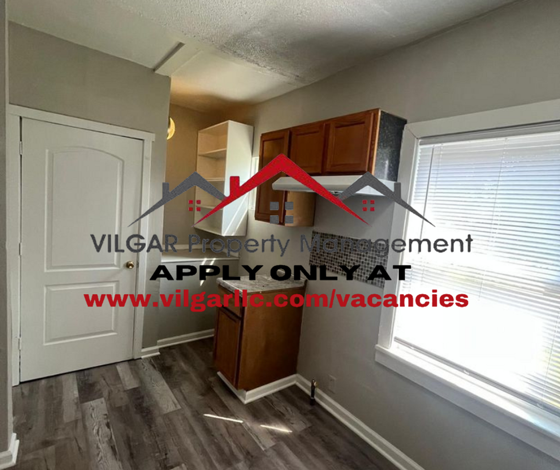 729 Georgia St - Photo 3 of 20