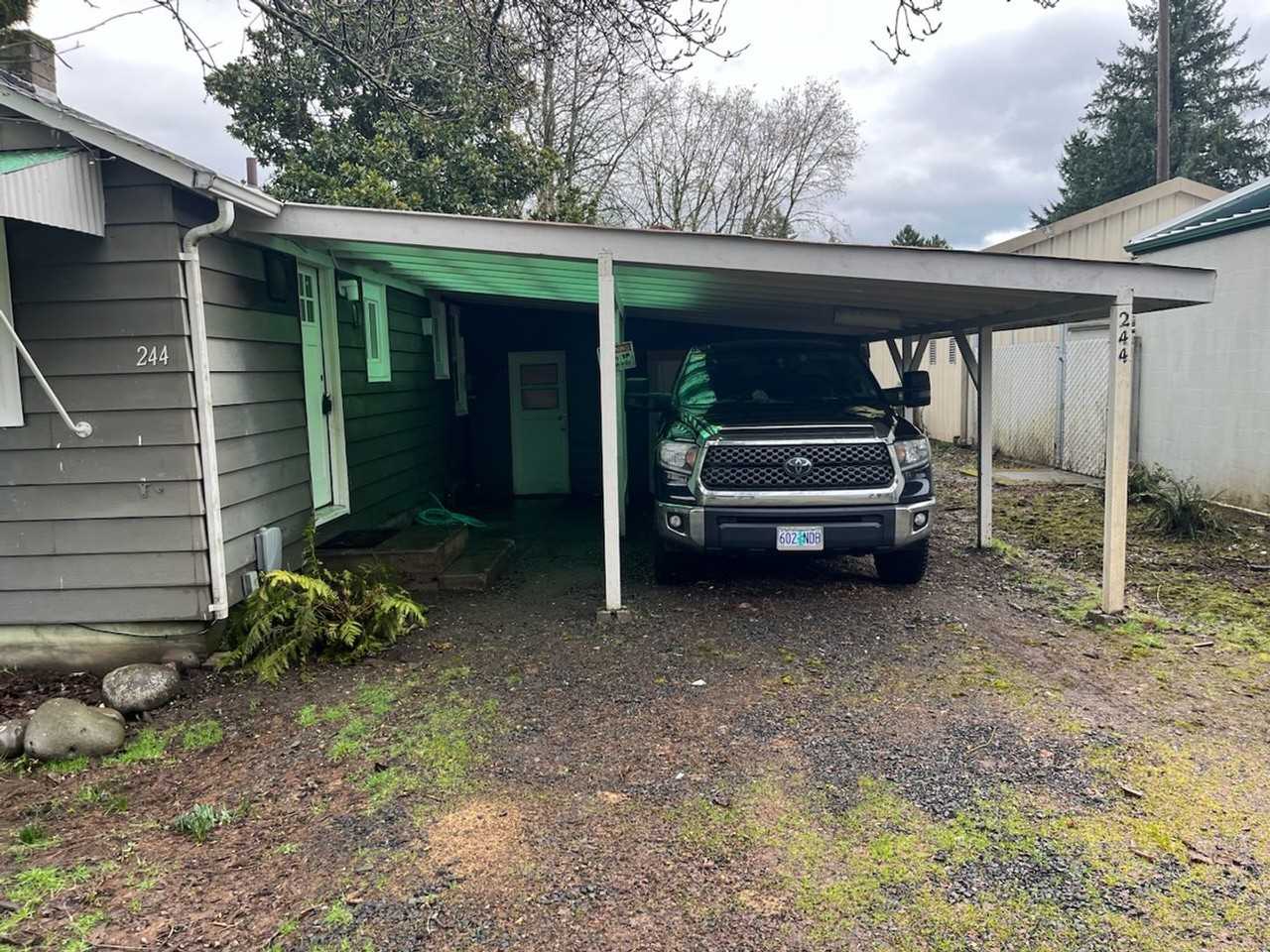 244 5th St - Photo 3 of 5