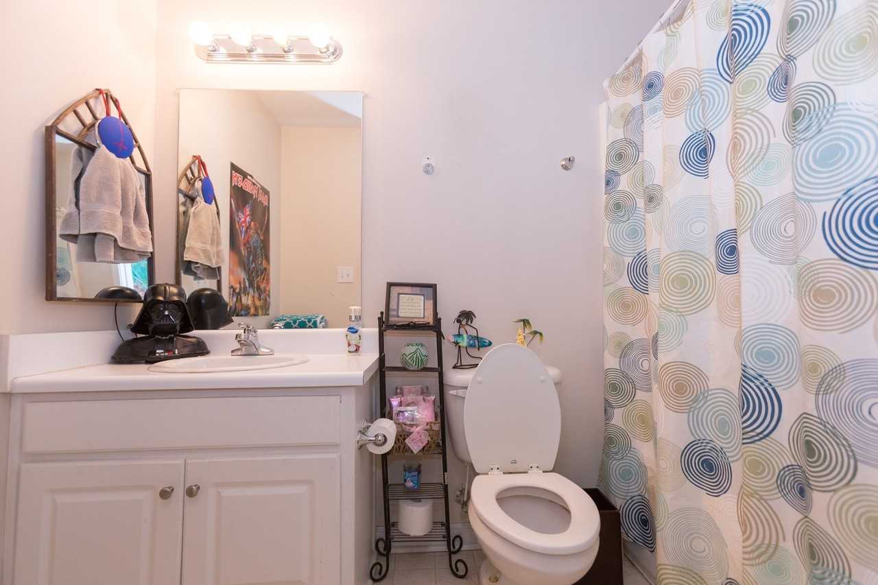 645 Fourth St - Photo 4 of 8